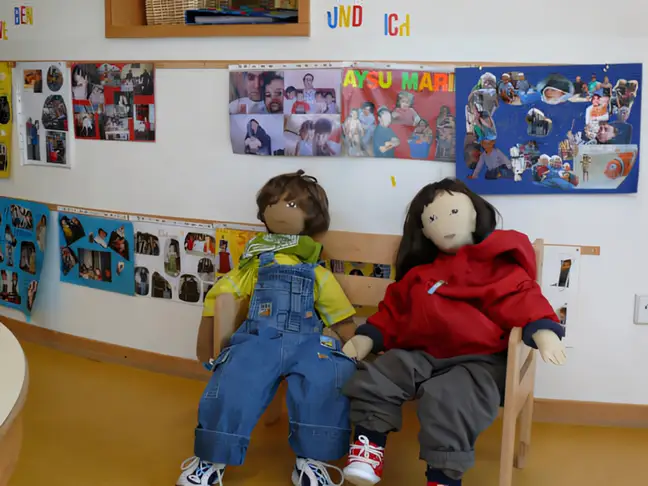 Freunde lernen hier, Vielfalt zu lieben